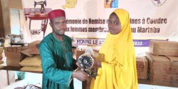 Céremonie de rémise de machines a coudres aux femmes du reseau Martaba